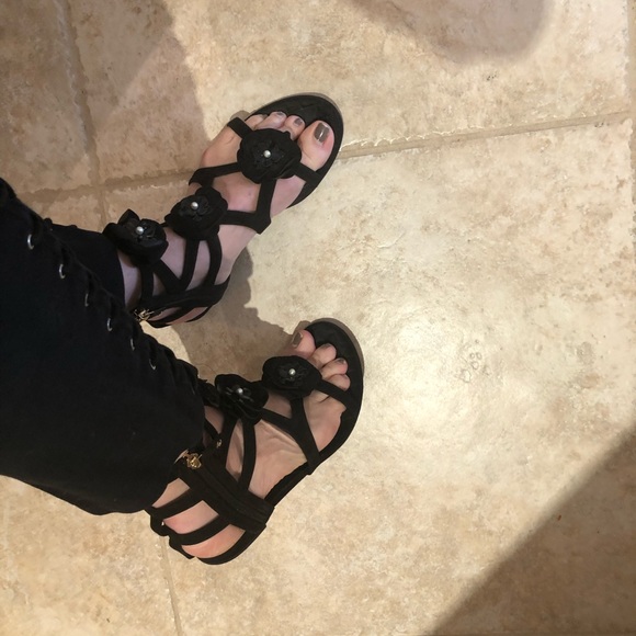 Chanel ankle wrap shoes with pearls and flowers - Picture 1 of 8